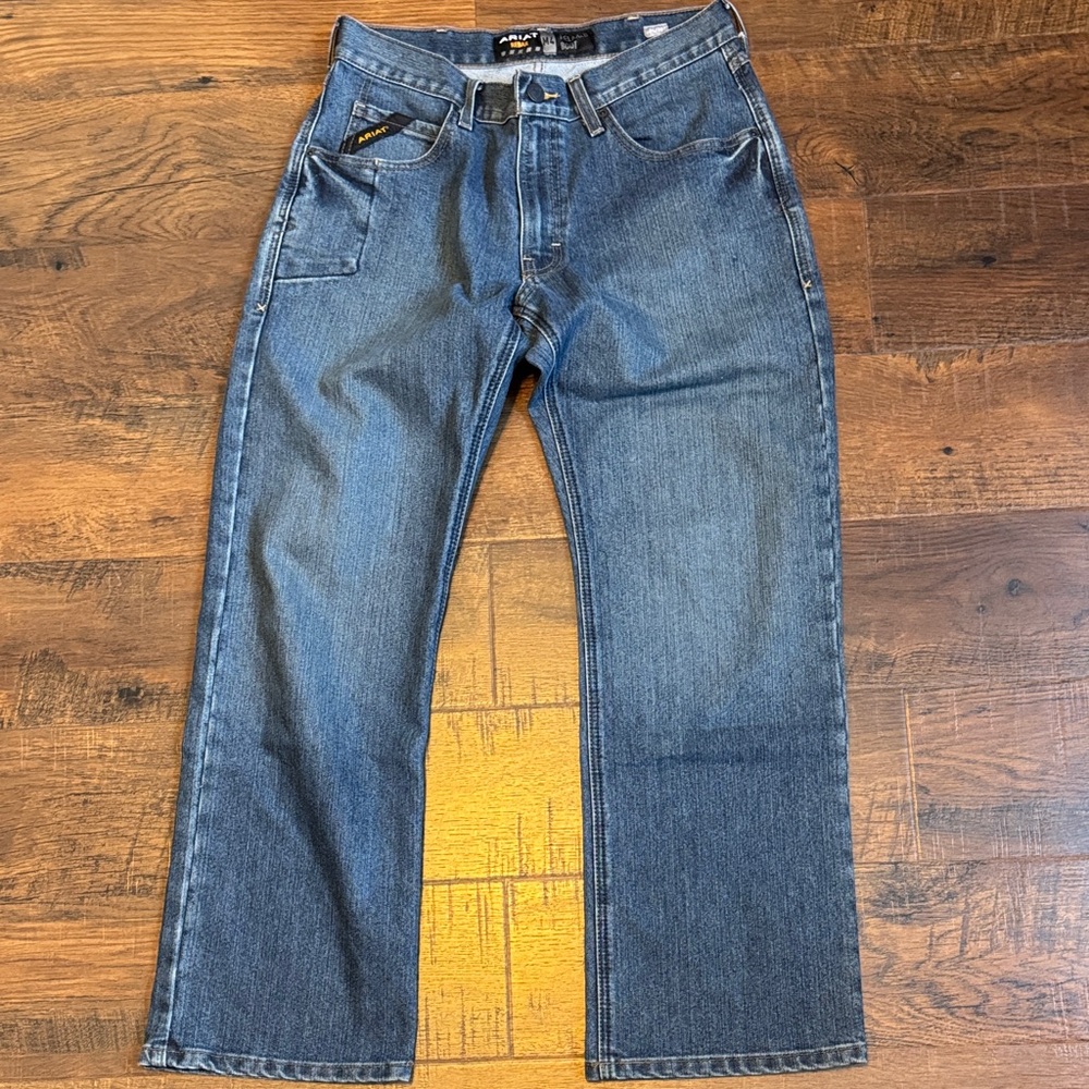 New without tags mens Ariat Rebar M4 Relaxed fit boot cut jeans. 30w 30L
